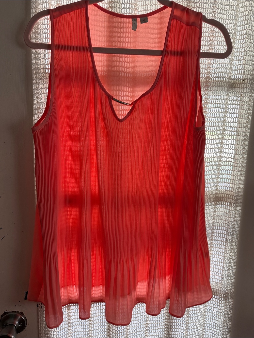 Women’s Sleeveless Pleated V-Neck Top - Coral - XL